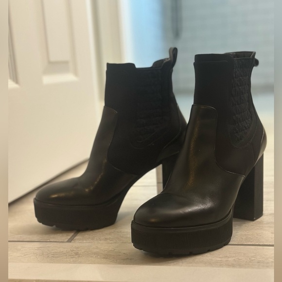 MICHAEL Michael Kors - Women's Cramer Platform Booties - size 9.5 - Picture 5 of 15